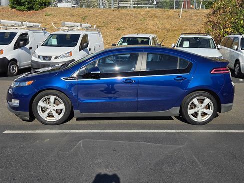 Used 2013 Chevrolet Volt w/ Enhanced Safety Package 2 FWD image 4