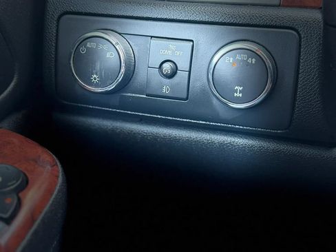 Used 2012 Chevrolet Suburban LT AWD/4WD image 34