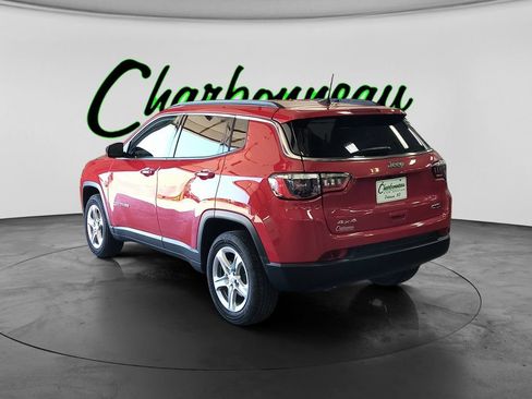 Used 2024 Jeep Compass Latitude AWD/4WD image 3
