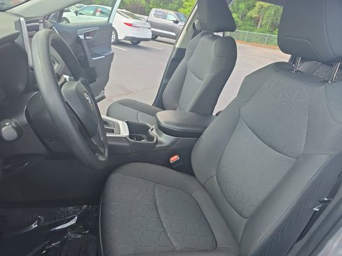 Used 2024 Toyota RAV4 XLE FWD image 14