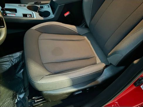 Used 2025 Subaru Crosstrek 2.0i Premium image 19