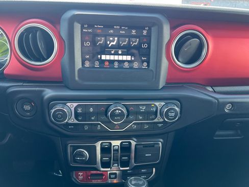 Used 2020 Jeep Wrangler Unlimited Rubicon w/ LED Lighting Group AWD/4WD image 36