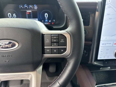 Used 2024 Ford Expedition Limited RWD image 24