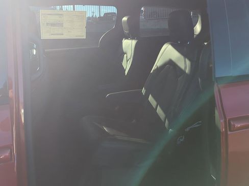 New 2026 Chrysler Pacifica Select image 10