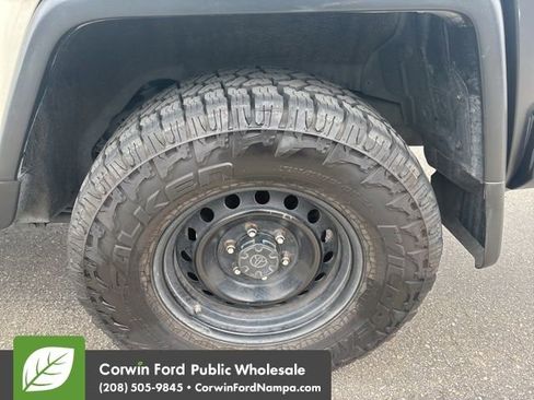 Used 2012 Toyota FJ Cruiser 4WD w/ Upgrade Pkg image 9