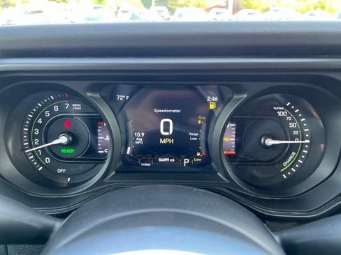 Used 2024 Jeep Wrangler Unlimited Sahara AWD/4WD image 22