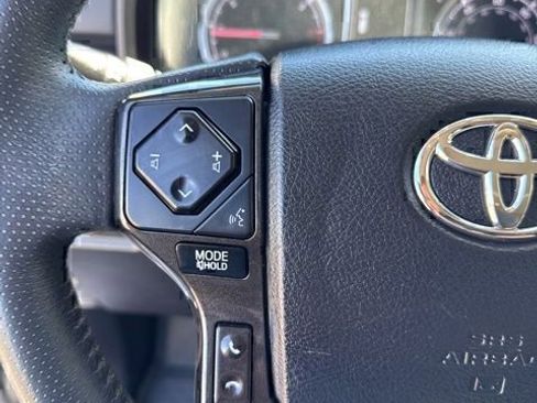 Certified 2022 Toyota 4Runner TRD Off-Road Premium w/ Moonroof Package AWD/4WD image 20