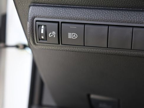 Used 2025 Toyota Corolla XSE FWD image 29