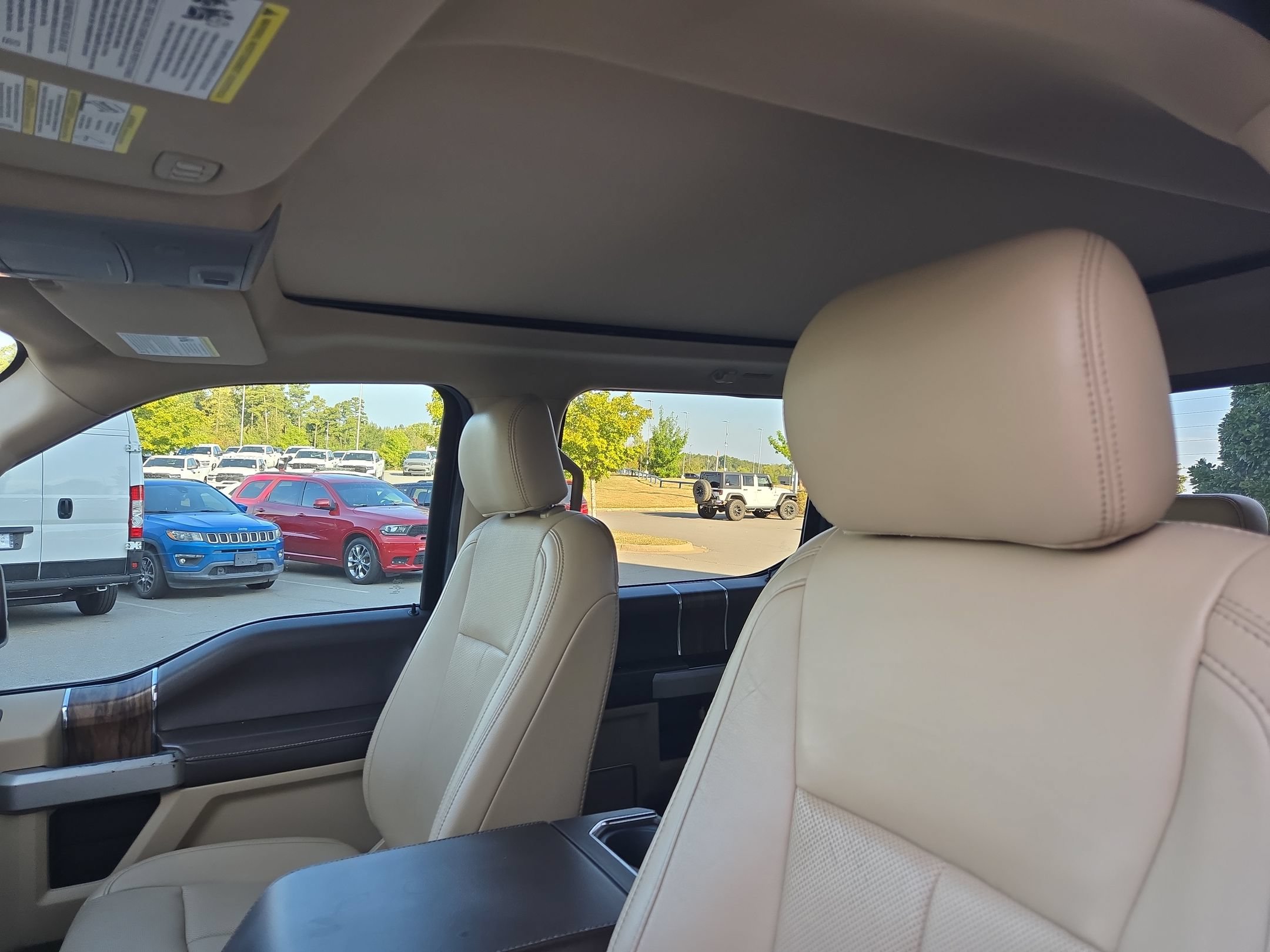 Used 2019 Ford F150 Lariat w/ Equipment Group 502A Luxury AWD/4WD image 25