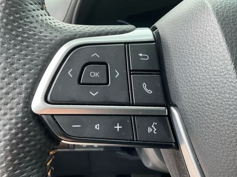 Used 2024 Toyota Sienna XLE Woodland Edition AWD/4WD image 21