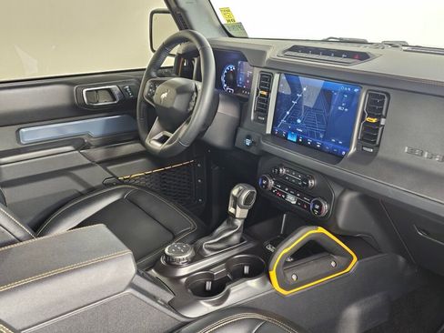 Used 2024 Ford Bronco Badlands image 37