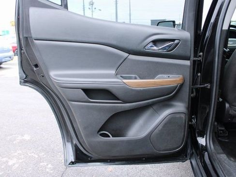 Used 2017 GMC Acadia SLE image 29