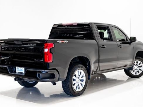 Used 2021 Chevrolet Silverado 1500 Custom AWD/4WD image 28