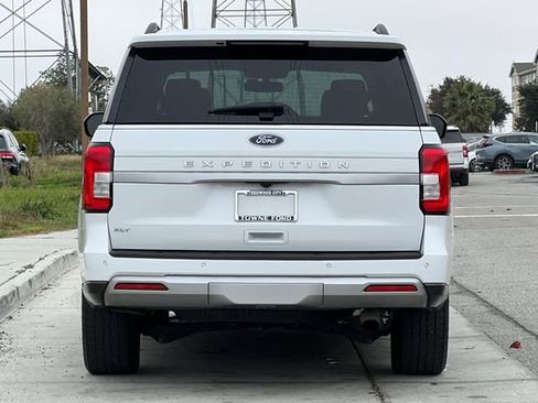 Used 2022 Ford Expedition XLT w/ Equipment Group 202A image 5