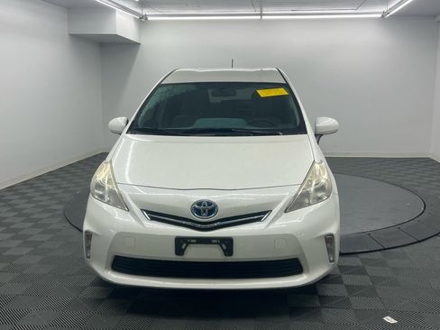 Used 2013 Toyota Prius V Three image 5