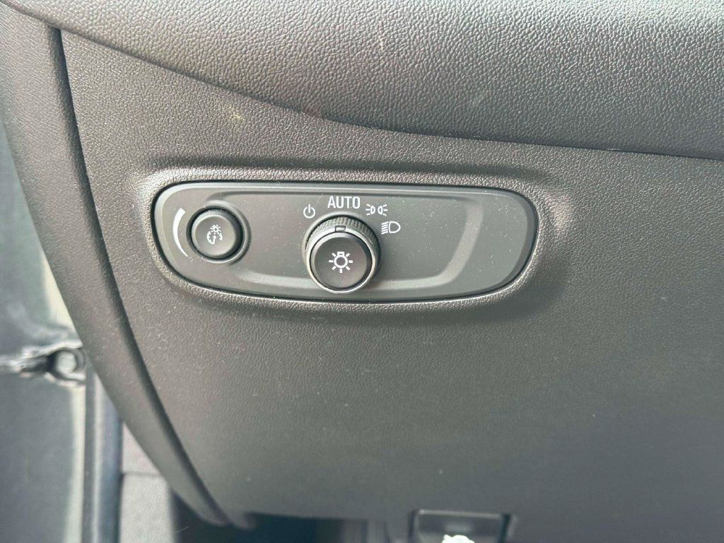 Used 2019 Chevrolet Equinox LT AWD/4WD image 20