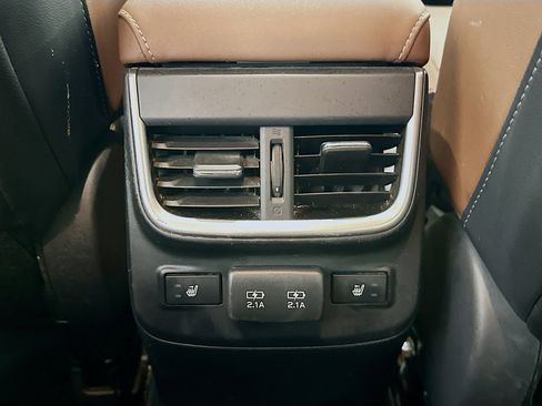 Used 2021 Subaru Outback Touring XT AWD/4WD image 29