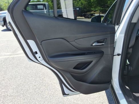 Used 2021 Buick Encore Preferred FWD image 17
