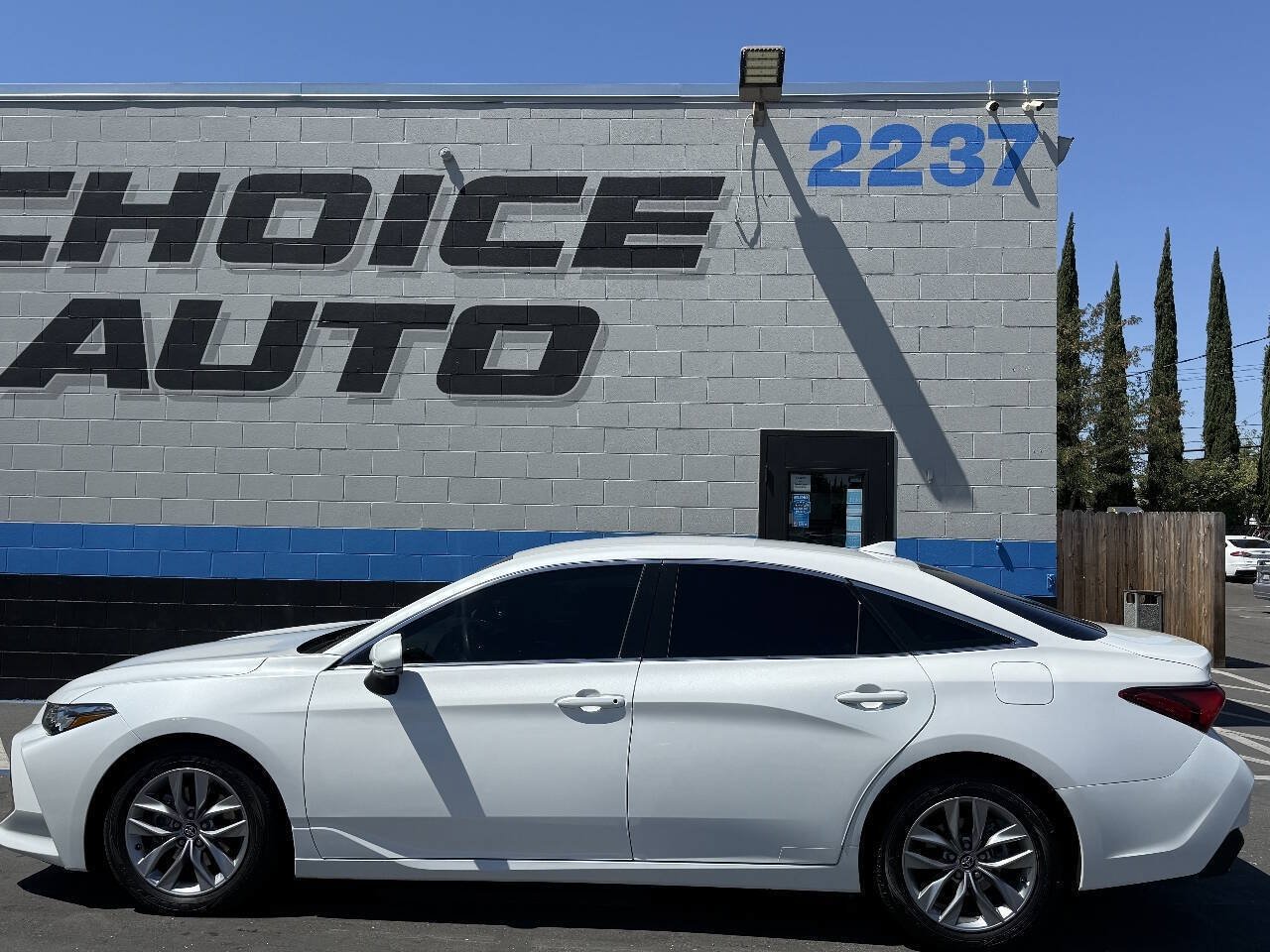 Used 2019 Toyota Avalon XLE w/ Carpet Mat Package FWD image 23
