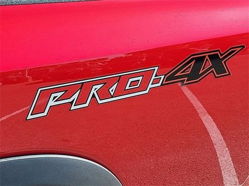 Certified 2025 Nissan Frontier PRO-4X image 27
