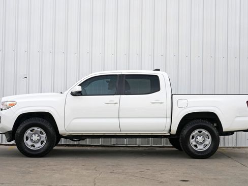 Used 2020 Toyota Tacoma SR w/ SR Convenience Package image 8