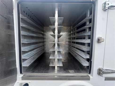 Used 2014 Chevrolet Express 3500 image 30