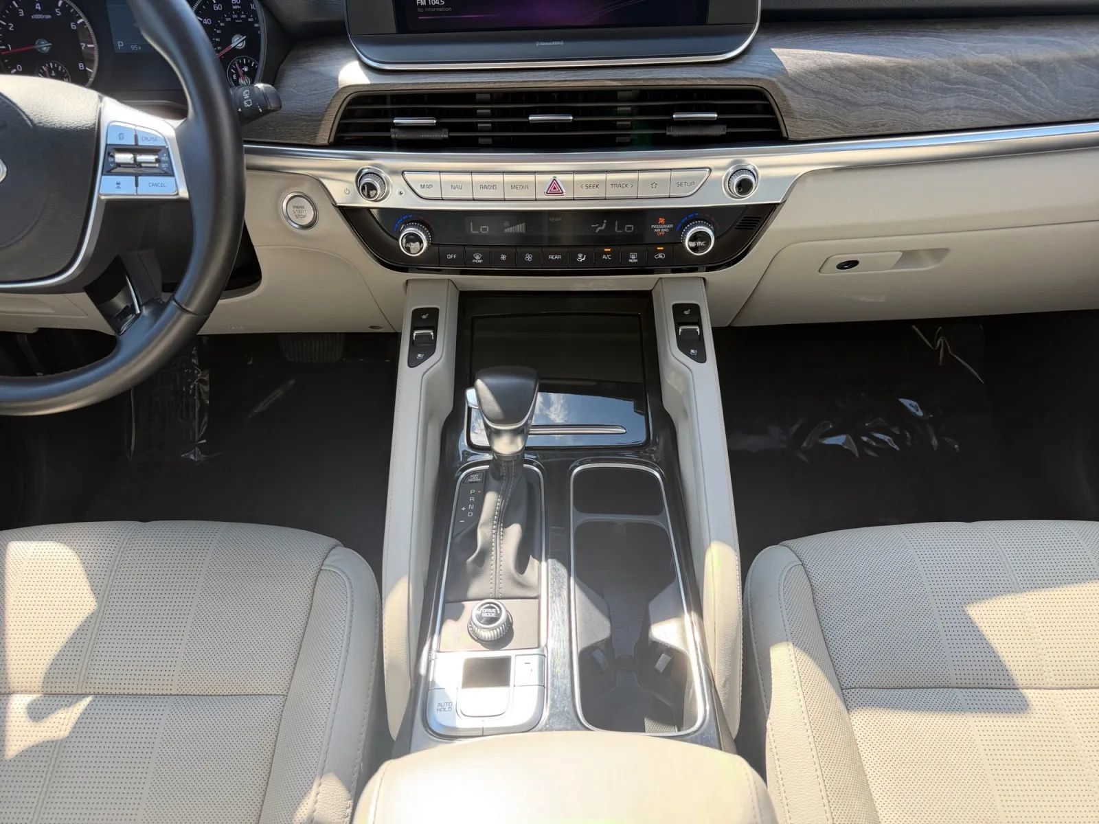 Used 2021 Kia Telluride EX w/ EX Premium Package FWD image 18
