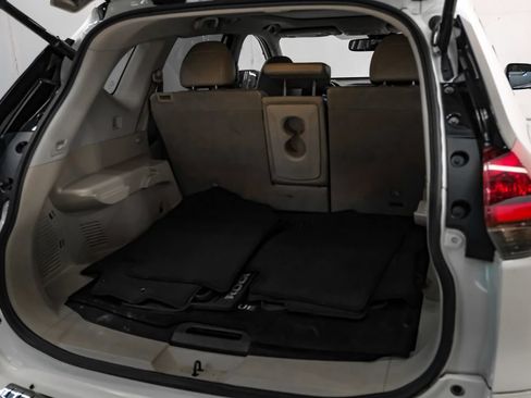 Used 2018 Nissan Rogue SL w/ Premium Package AWD/4WD image 51