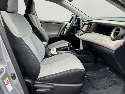 Used 2017 Toyota RAV4 XLE image 7