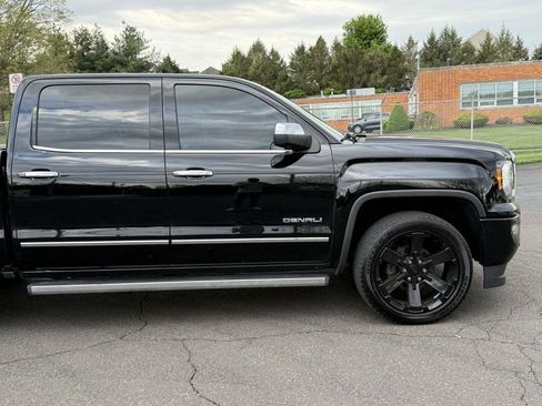 Used 2017 GMC Sierra 1500 Denali w/ Denali Ultimate Package AWD/4WD image 8