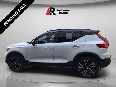 Used 2021 Volvo XC40 T5 R-Design w/ Advanced Package AWD/4WD image 3