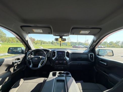 Used 2020 Chevrolet Silverado 1500 LT w/ LT 2.7L Value Package AWD/4WD image 17