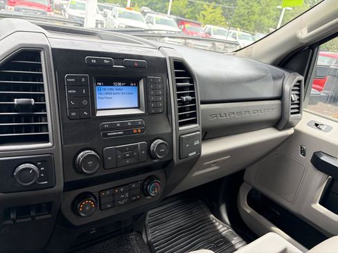 Used 2020 Ford F550 4x4 Regular Cab Super Duty image 31
