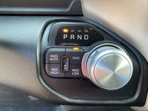 Used 2019 RAM 1500 Laramie AWD/4WD image 27