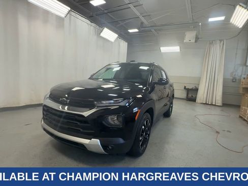 Used 2023 Chevrolet TrailBlazer LT w/ Convenience Package FWD image 5