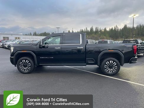 Used 2024 GMC Sierra 3500 Denali Ultimate image 9