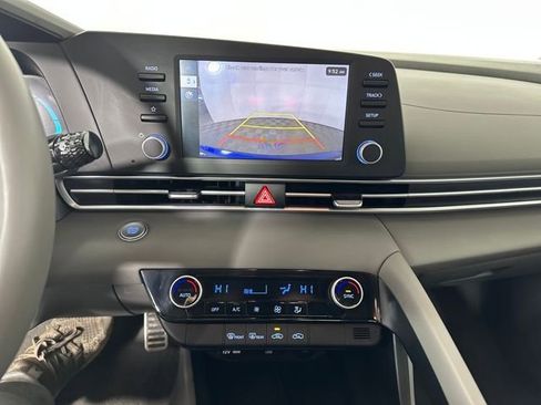 Certified 2025 Hyundai Elantra Sport FWD image 49