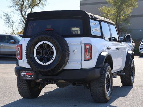 Used 2022 Ford Bronco Badlands image 9