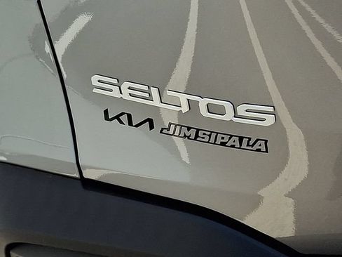 Used 2024 Kia Seltos LX AWD/4WD image 28