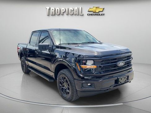 Used 2024 Ford F150 XLT w/ XLT Black Appearance Package AWD/4WD image 4