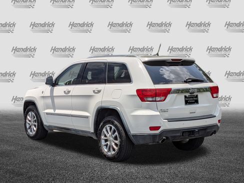 Used 2011 Jeep Grand Cherokee Laredo AWD/4WD image 8