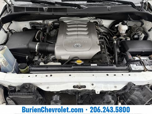 Used 2010 Toyota Sequoia Platinum image 33