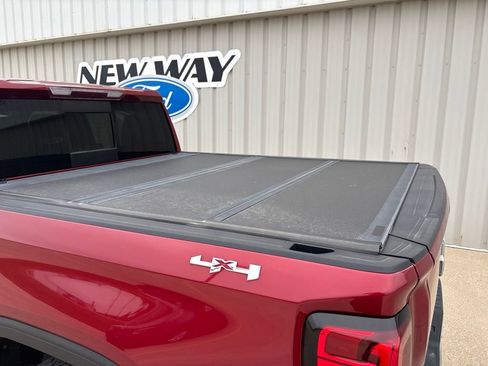 Used 2020 GMC Sierra 1500 SLT w/ SLT Premium Plus Package AWD/4WD image 11
