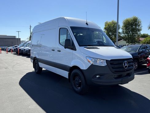New 2025 Mercedes-Benz Sprinter 2500 image 2