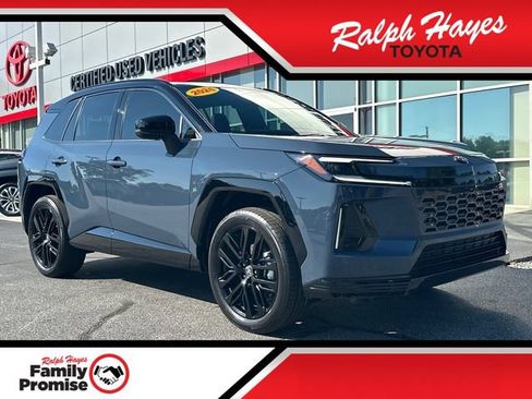 Used 2026 Toyota RAV4 XSE w/ Panoramic Sun Roof Package AWD/4WD image 1