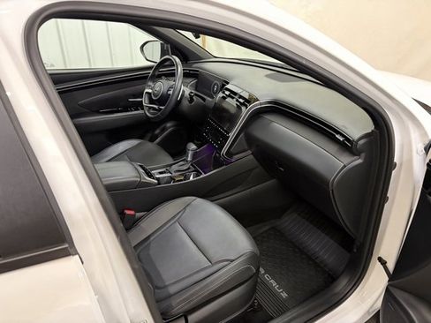 Used 2023 Hyundai Santa Cruz Limited image 22