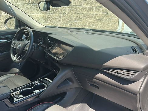 Used 2022 Buick Envision Essence w/ Sport Touring Package FWD image 19