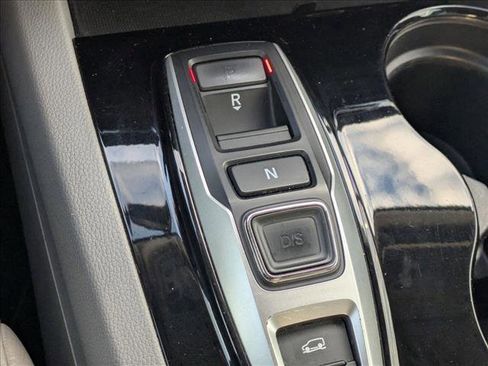 Used 2016 Honda Pilot Elite image 12