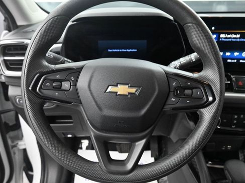 Used 2025 Chevrolet TrailBlazer LT w/ Driver Confidence Package image 31