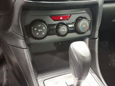 Used 2017 Subaru Impreza 2.0i Premium image 13